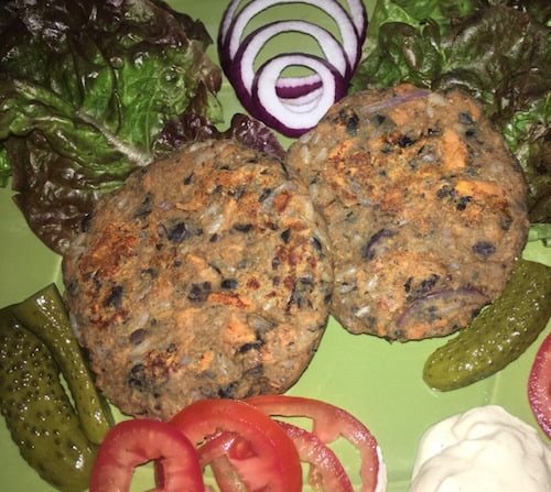 Black bean sweet potato burgers