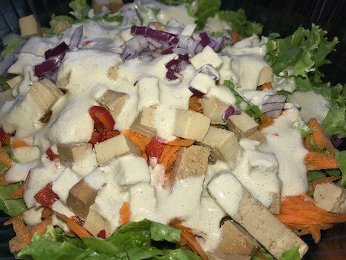 Creamy dressing with sunflower and sesame seeds